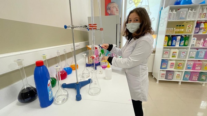 Samsun'da Ata Kimya Markasıyla Üretim Yapan Liseden 5 Milyon Liralık Ciro
