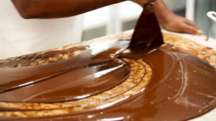 Bir Tutam Doymuş Yağ, Çikolatayı Temperlemeyi Çocuk Oyuncağı Haline Getirebilir